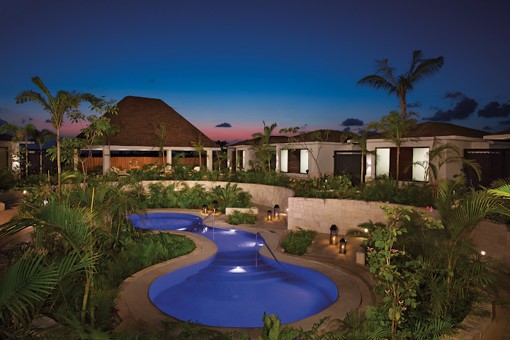 Dreams Playa Mujeres Golf & Spa Resort: A Paradise of Service and Serenity