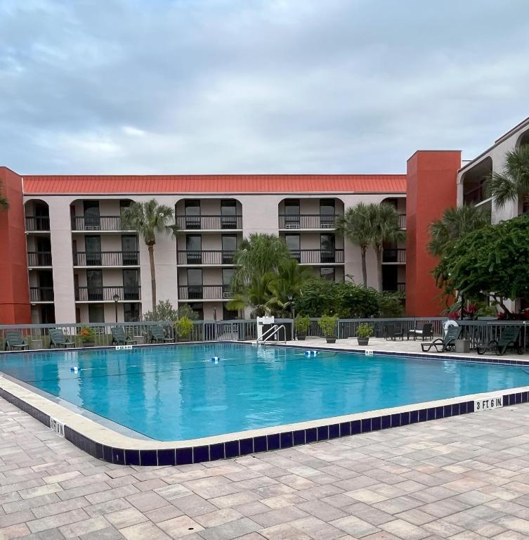 Grand Hotel Orlando: A Timeless Oasis on Universal Blvd